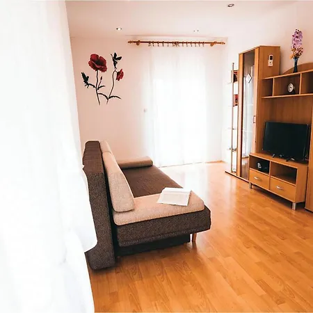 Apartment 3 Bedroom Beautiful Apartment In Vodice