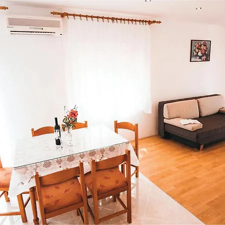 Apartment 3 Bedroom Beautiful Apartment In Vodice Vodice