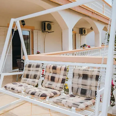 3 Bedroom Beautiful Apartment In Vodice Apartment