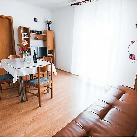 3 Bedroom Beautiful Apartment In Vodice * Vodice